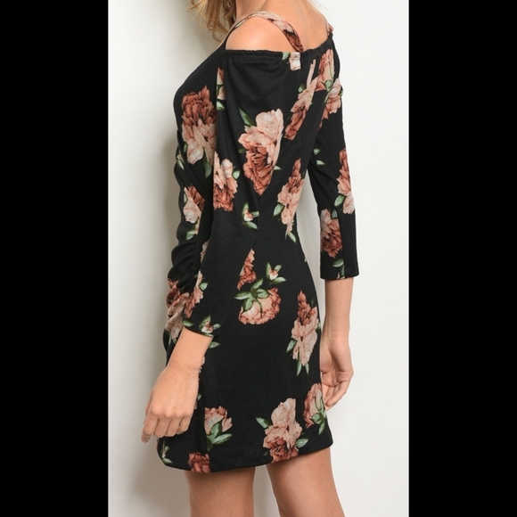 Floral wrap v-neck open shoulder tulip hem dress - Picture 2 of 3